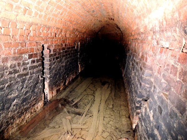 Tajemniczy tunel